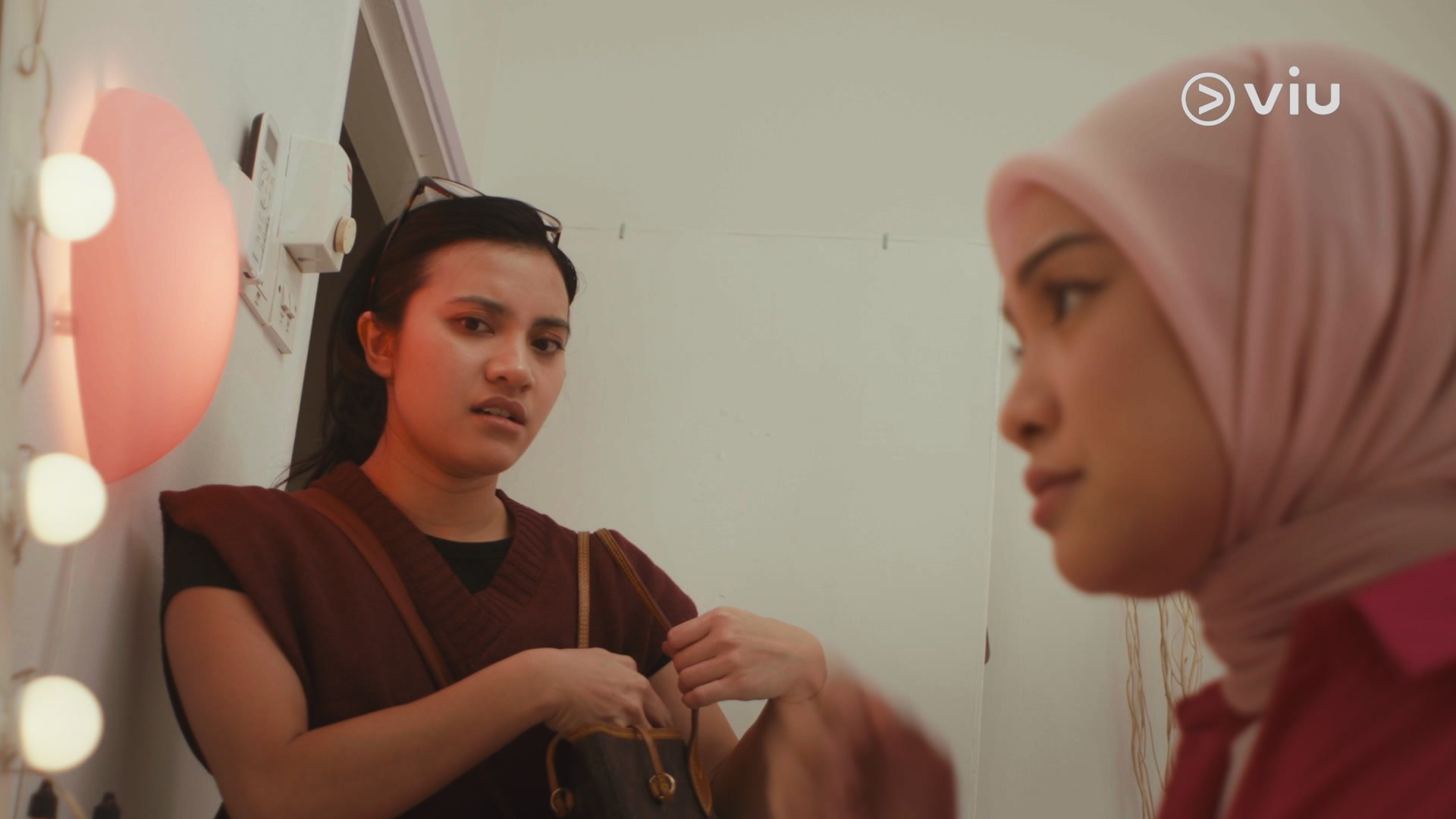 Watch Series Raya Off-Key | Episode 7 Online | Viu UAE